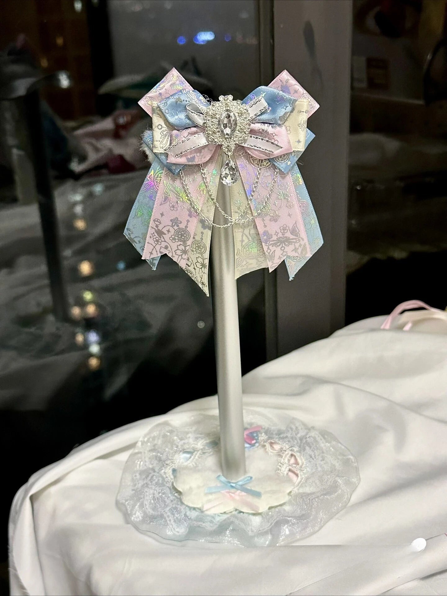 Puchaty Stojak na Słuchawki – Kawaii Organizer Biurkowy